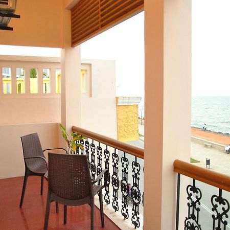 Cours Chabrol Hotel Pondicherry Exterior foto
